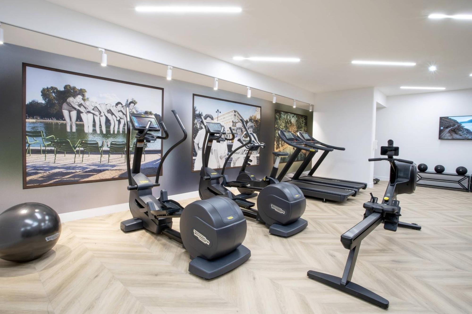 Courtyard By Marriott Paris Porte De Versailles Issy-les-Moulineaux Exteriör bild