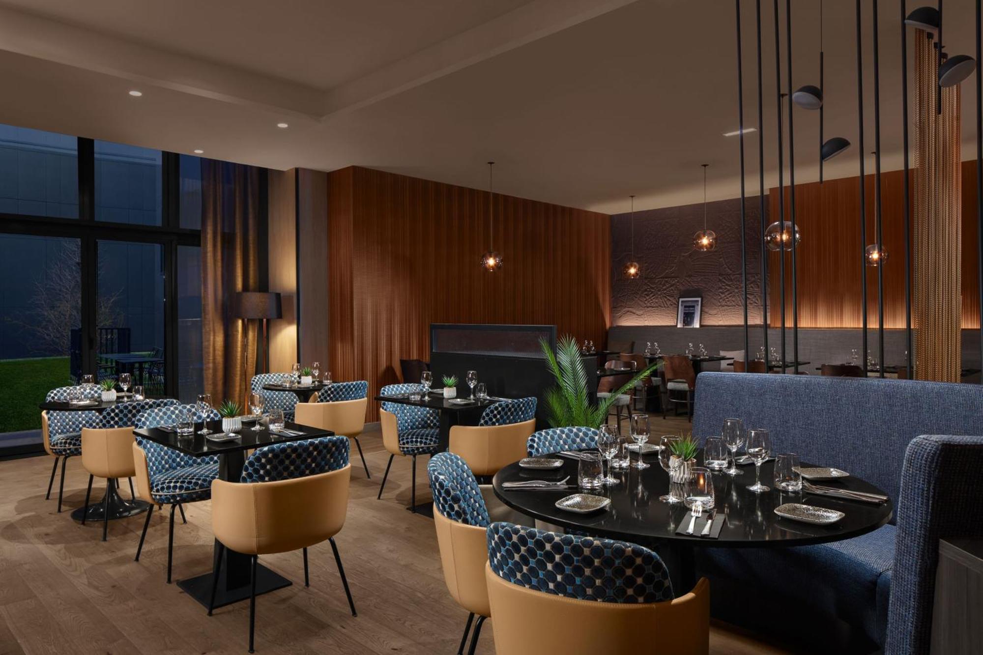Courtyard By Marriott Paris Porte De Versailles Issy-les-Moulineaux Exteriör bild