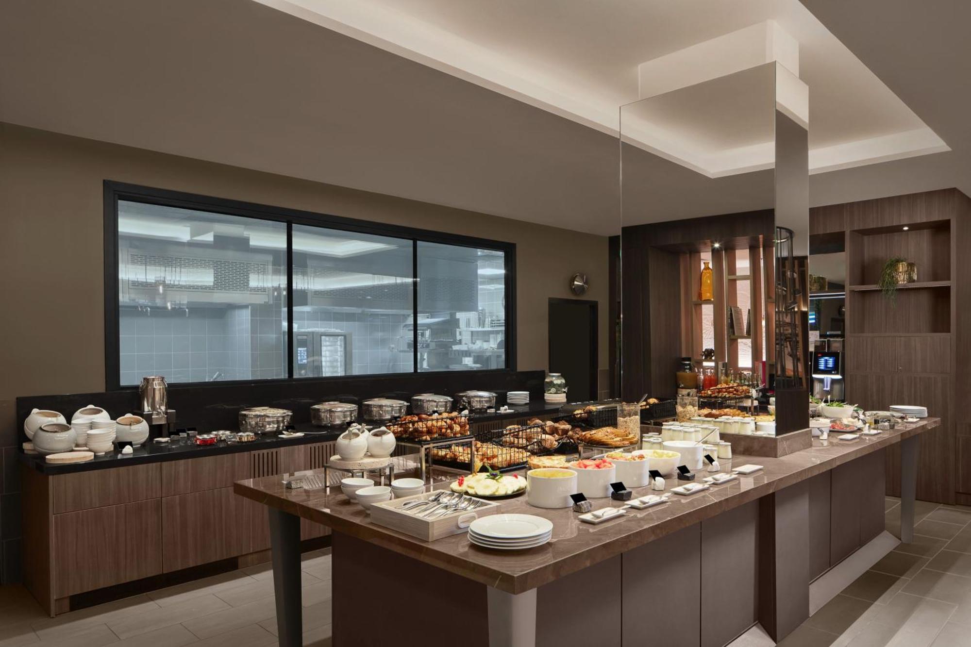 Courtyard By Marriott Paris Porte De Versailles Issy-les-Moulineaux Exteriör bild