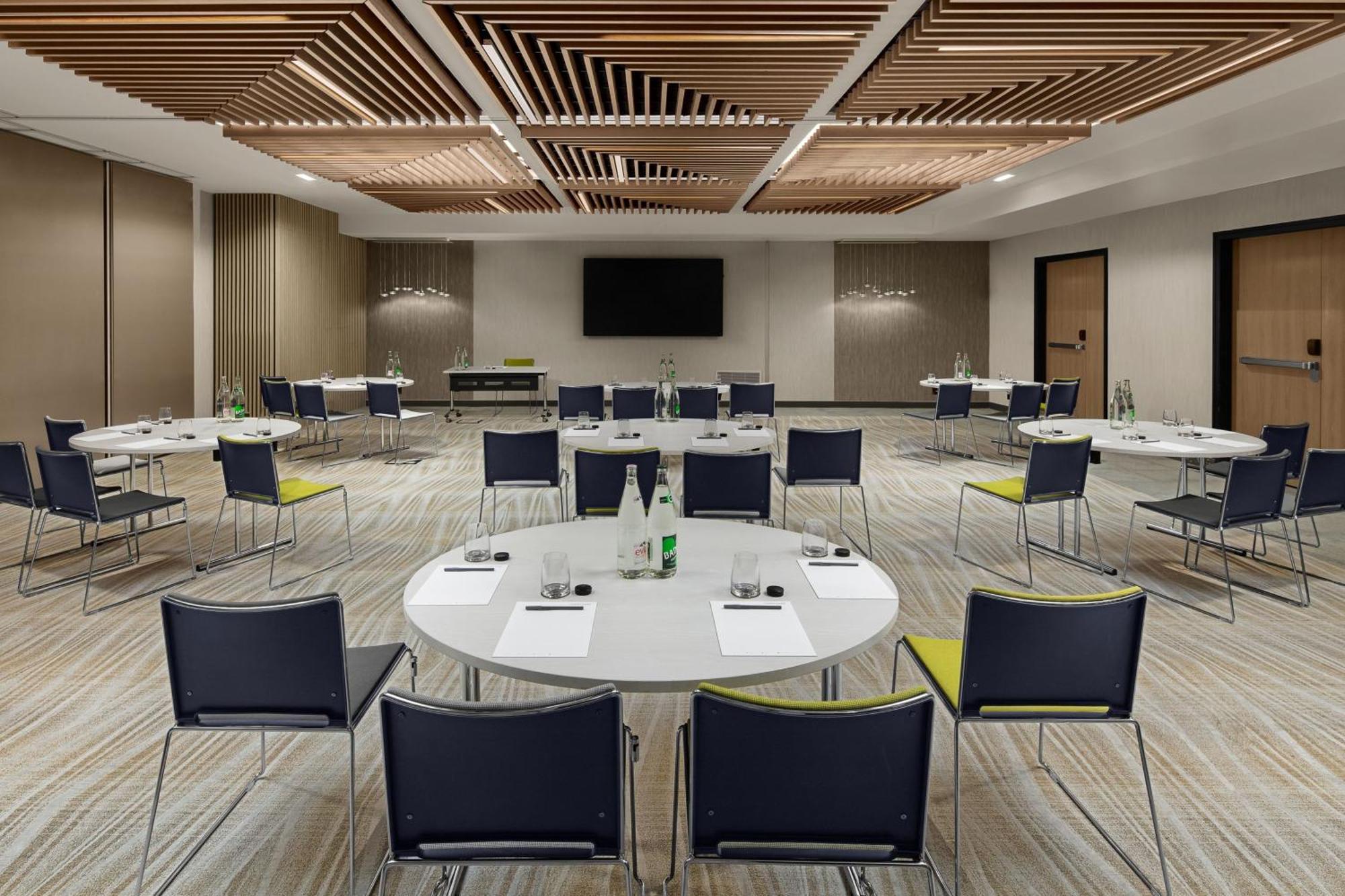 Courtyard By Marriott Paris Porte De Versailles Issy-les-Moulineaux Exteriör bild