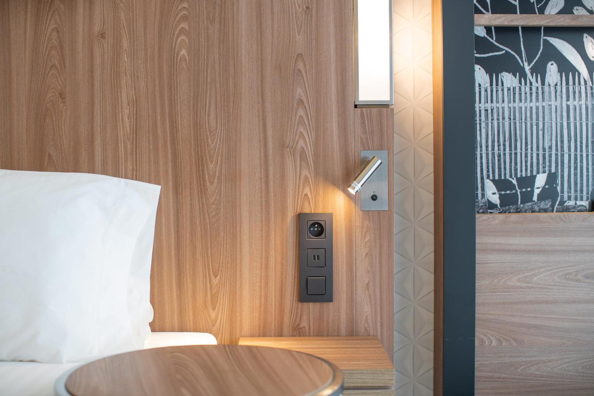 Courtyard By Marriott Paris Porte De Versailles Issy-les-Moulineaux Exteriör bild