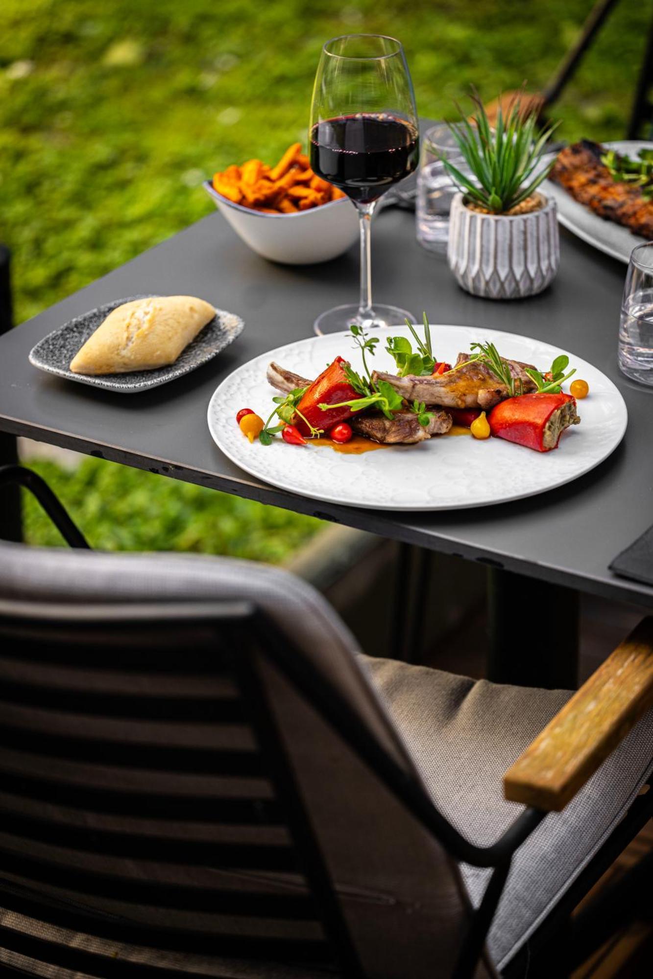 Courtyard By Marriott Paris Porte De Versailles Issy-les-Moulineaux Exteriör bild