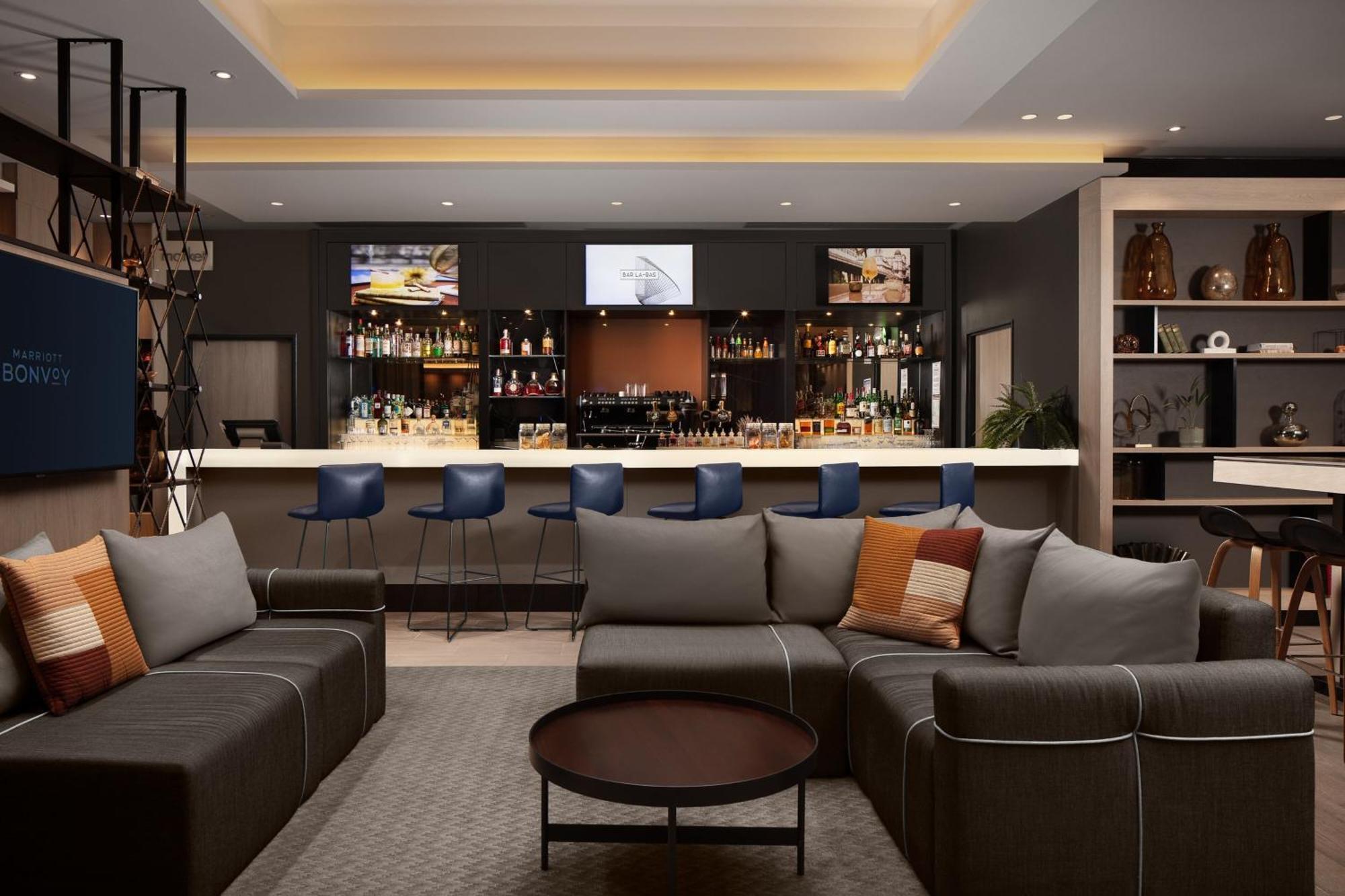 Courtyard By Marriott Paris Porte De Versailles Issy-les-Moulineaux Exteriör bild