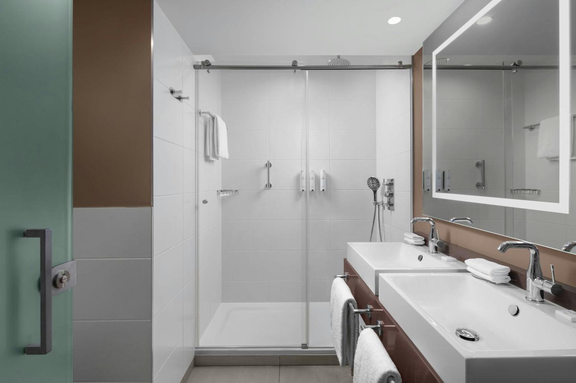Courtyard By Marriott Paris Porte De Versailles Issy-les-Moulineaux Exteriör bild